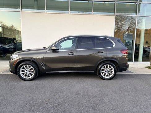 Certified 2023 BMW X5 xDrive45e w/ Executive Package image 2