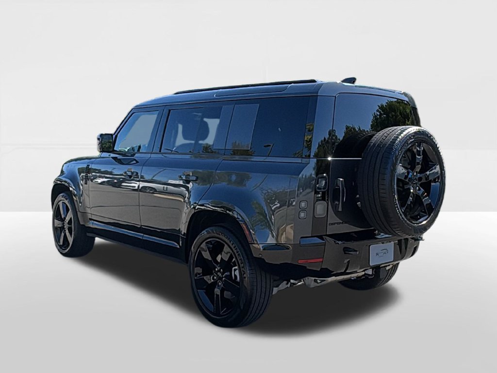 Used 2026 Land Rover Defender 110 X-Dynamic SE AWD/4WD image 7