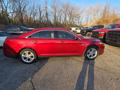 Used 2016 Ford Taurus SEL w/ Equipment Group 201A image 9