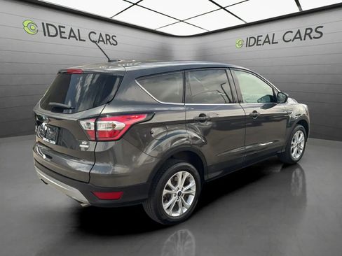 Used 2017 Ford Escape SE FWD image 5