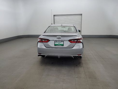 Used 2021 Toyota Camry SE FWD image 7