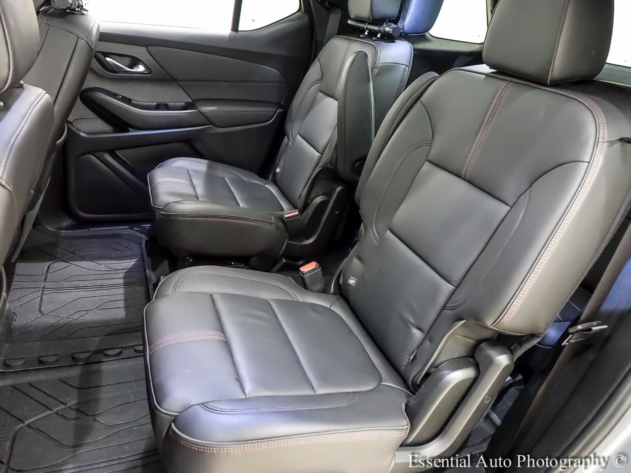Used 2023 Chevrolet Traverse RS w/ LPO, Floor Liner Package AWD/4WD image 16