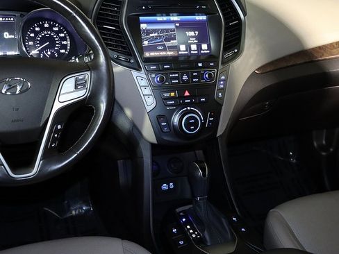 Used 2017 Hyundai Santa Fe SE Ultimate w/ Cargo Package image 16