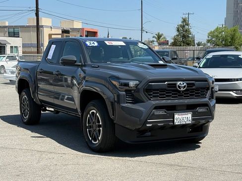 Used 2024 Toyota Tacoma TRD Sport w/ TRD Sport Premium Package AWD/4WD image 1