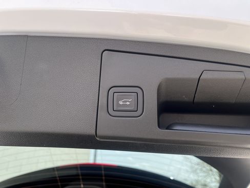 Used 2024 Cadillac XT4 Sport w/ Cold Weather Package image 19