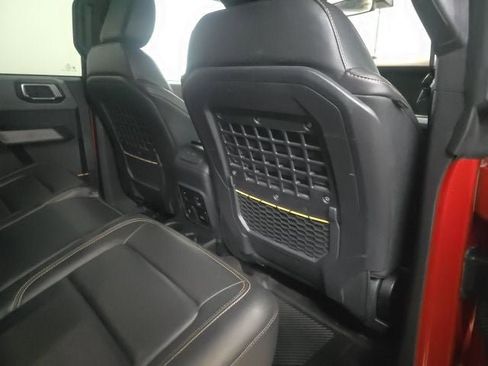 Used 2023 Ford Bronco Badlands w/ Sasquatch Package AWD/4WD image 8