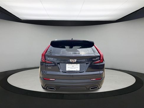 Used 2022 Cadillac XT4 Luxury w/ Cold Weather Package AWD/4WD image 6