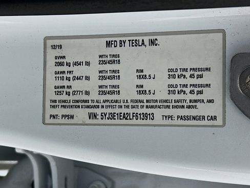 Used 2020 Tesla Model 3 Standard Range Plus image 12