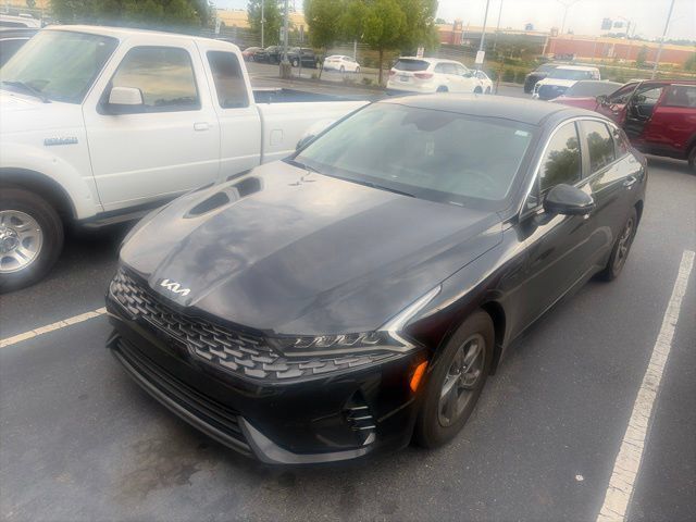 Used 2022 Kia K5 LX FWD image 1