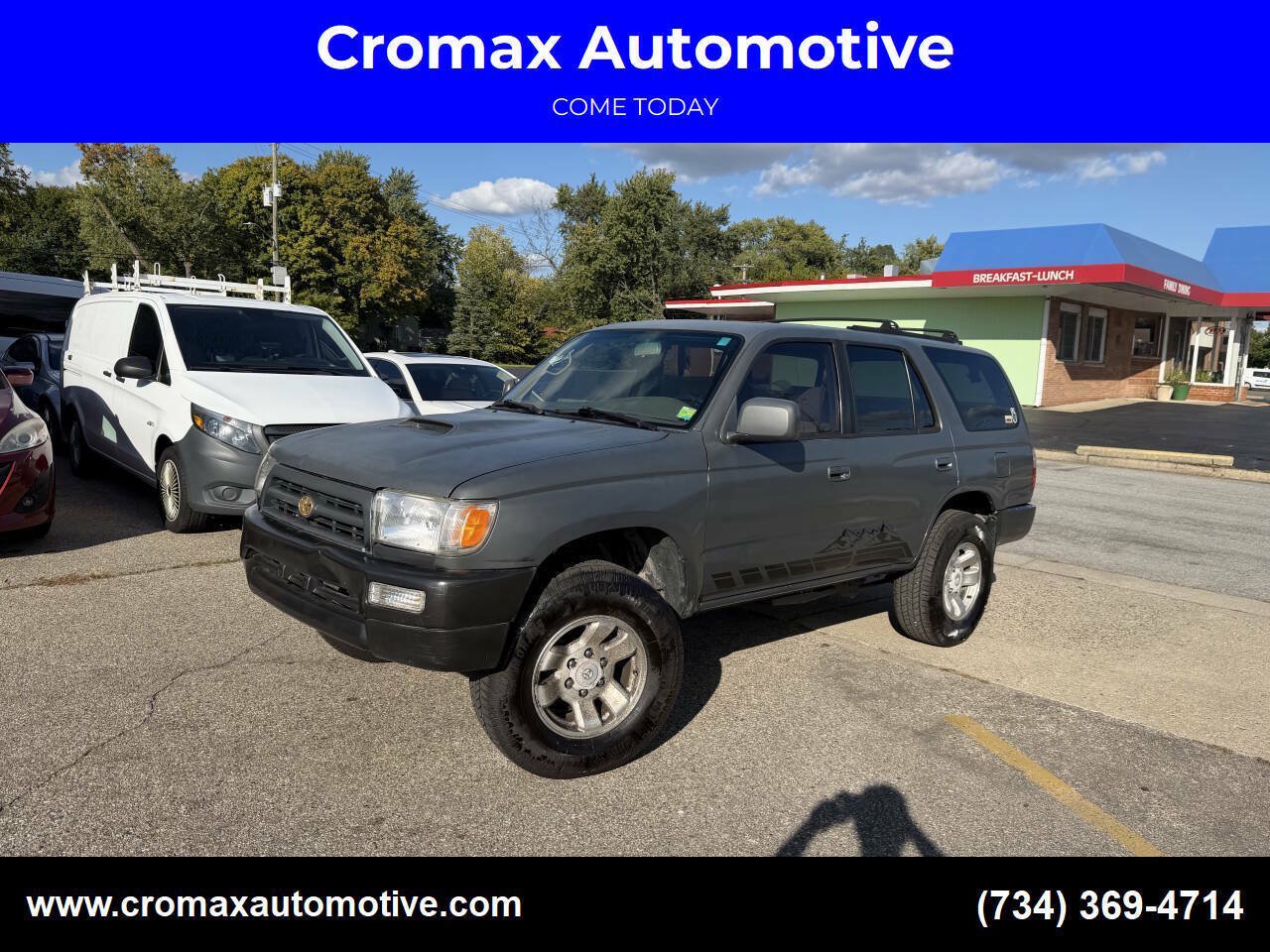 Used 1997 Toyota 4Runner SR5 w/ Sport Seat Pkg RWD image 1