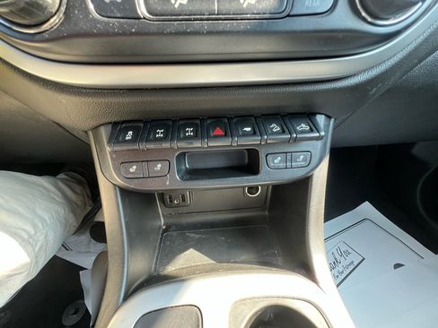 Used 2019 Chevrolet Colorado ZR2 image 22