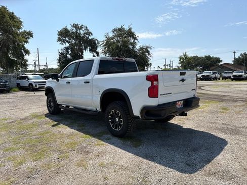 New 2026 Chevrolet Silverado 1500 ZR2 w/ LPO, Dark Essentials Package AWD/4WD image 8