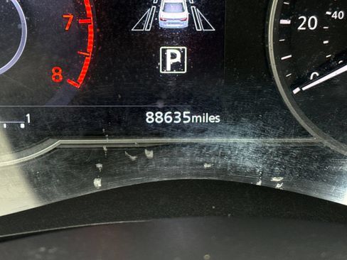 Used 2021 Nissan Versa SV FWD image 22