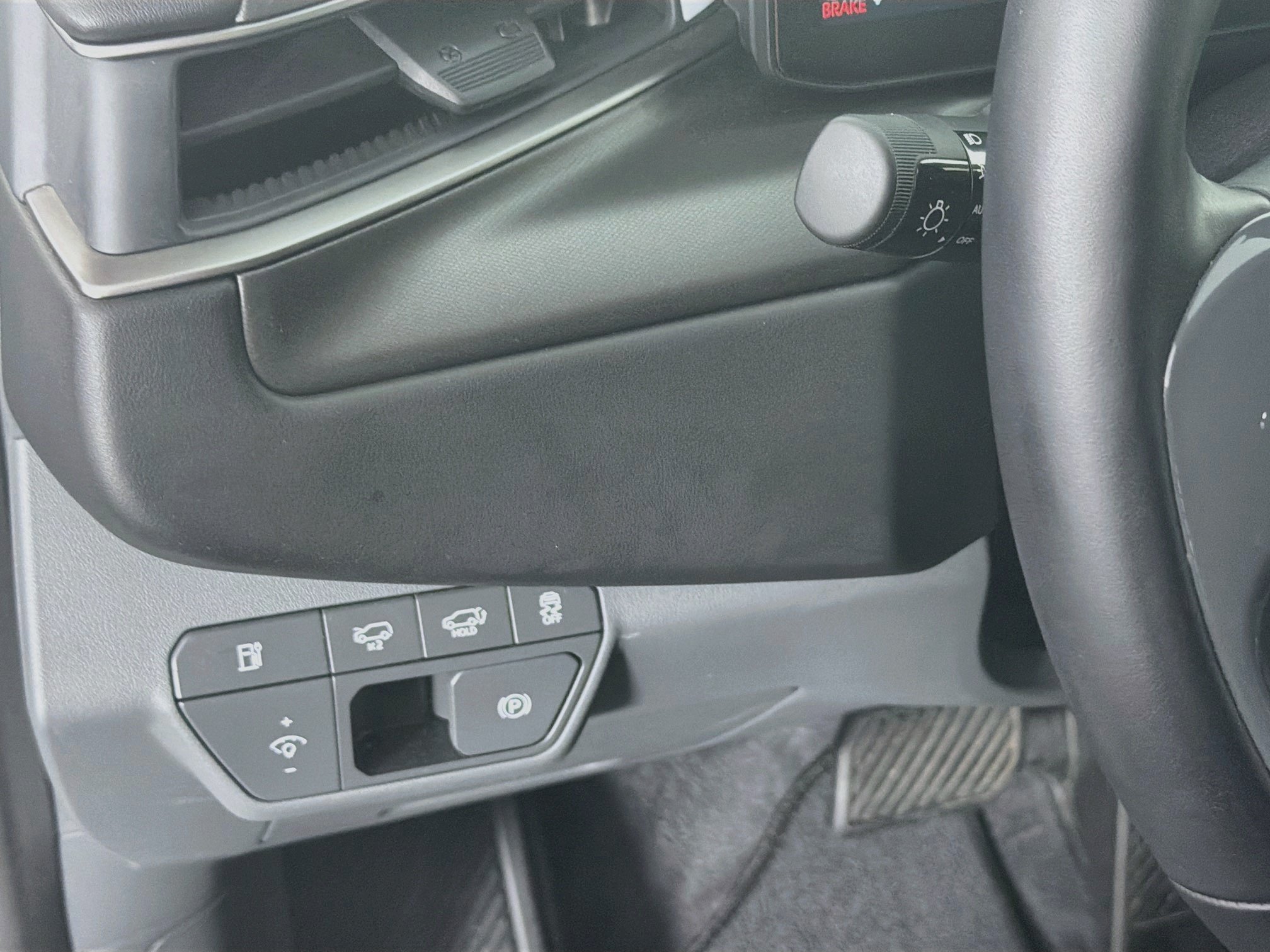 Used 2024 Kia EV9 Light Long Range RWD image 17