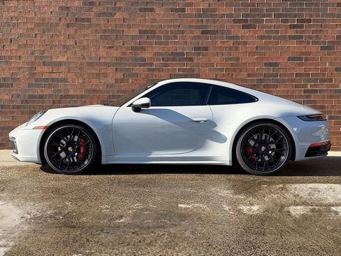 Certified 2022 Porsche 911 Carrera 4S image 2