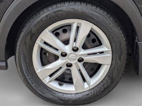 Used 2023 Nissan Kicks S image 23