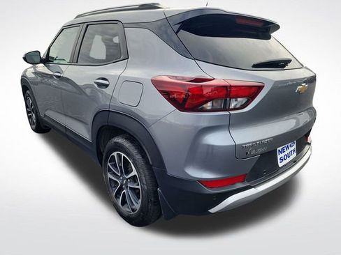 Used 2024 Chevrolet TrailBlazer LT w/ Convenience Package image 3