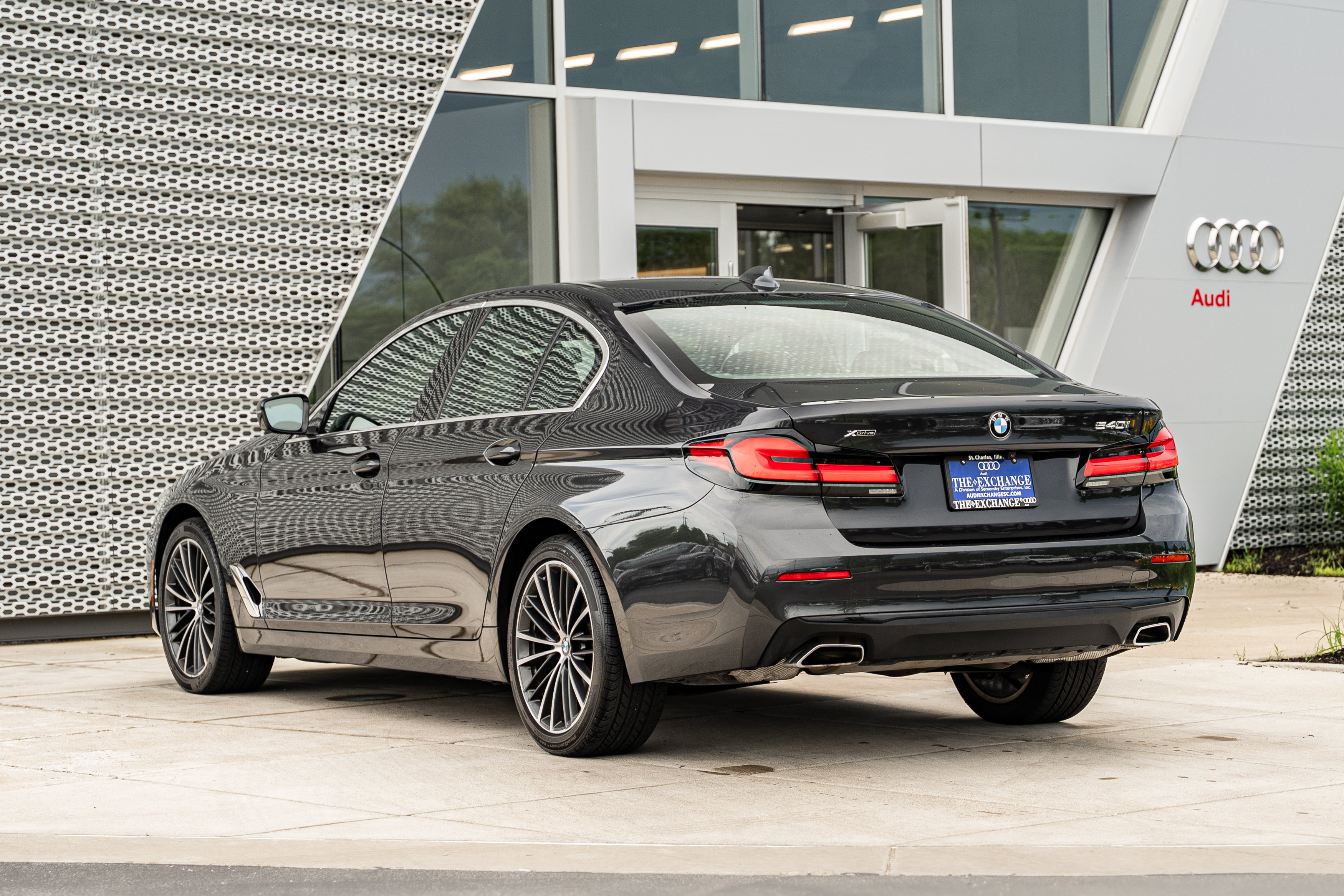 Used 2023 BMW 540i xDrive w/ Premium Package AWD/4WD image 5