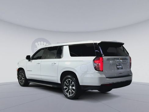 Used 2021 Chevrolet Suburban LT AWD/4WD image 8