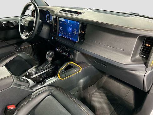 Used 2024 Ford Bronco Badlands AWD/4WD image 28
