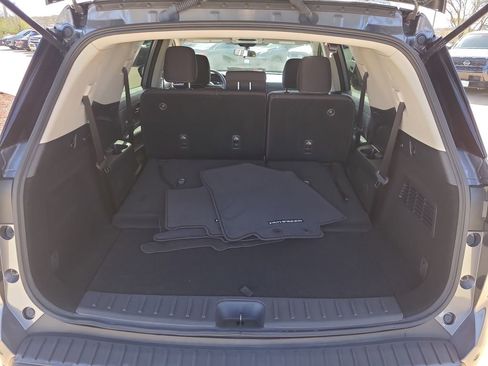 Certified 2024 Nissan Pathfinder SV image 8