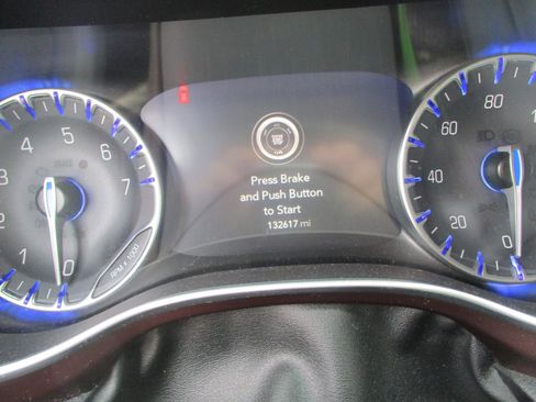 Used 2020 Chrysler Pacifica Limited FWD image 18
