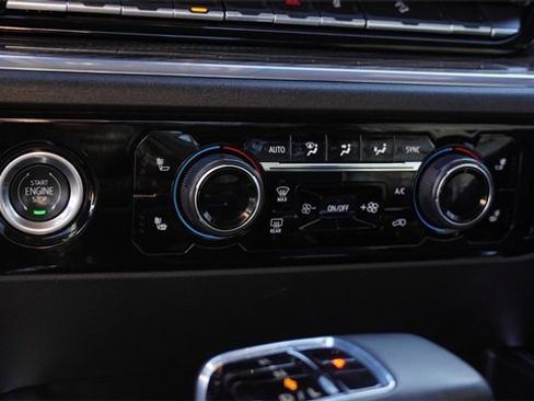 Used 2024 Chevrolet Silverado 1500 RST image 24