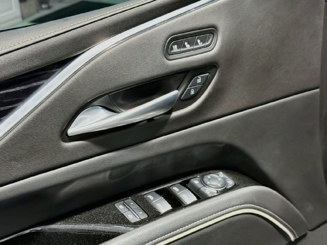Used 2024 Cadillac Escalade Sport w/ Touring Package AWD/4WD image 17
