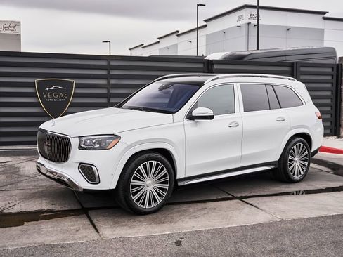 Used 2026 Mercedes-Benz Maybach GLS 600 4MATIC image 5