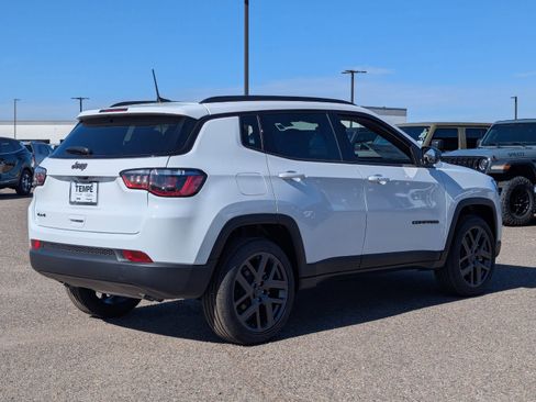 New 2026 Jeep Compass Latitude image 4