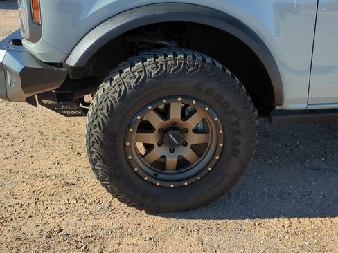 Used 2021 Ford Bronco Badlands image 10