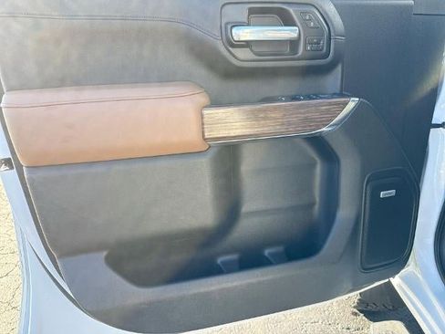 Used 2021 Chevrolet Silverado 2500 High Country w/ Z71 Off-Road Package image 23