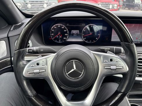 Used 2019 Mercedes-Benz S 560 Sedan image 16
