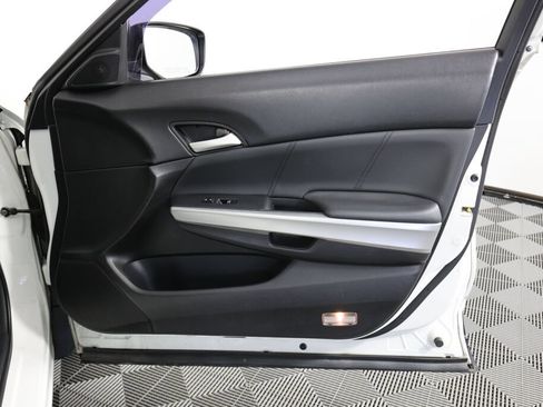 Used 2013 Honda Crosstour EX-L image 25
