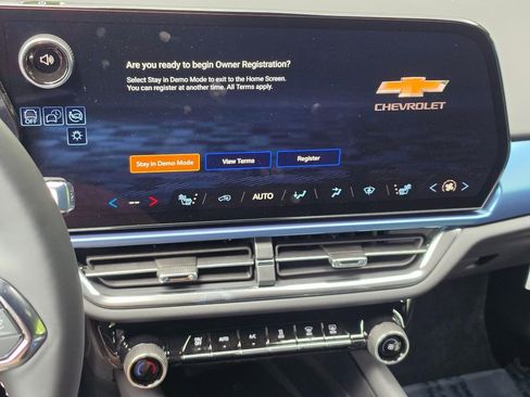 New 2026 Chevrolet Equinox EV LT AWD/4WD image 25