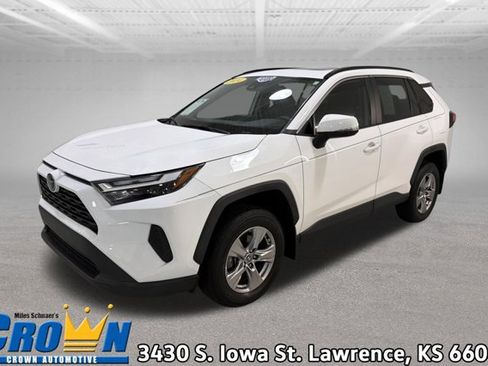 Used 2024 Toyota RAV4 XLE w/ Convenience Package FWD image 1