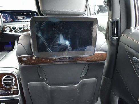 Used 2019 Mercedes-Benz Maybach S 650 image 24