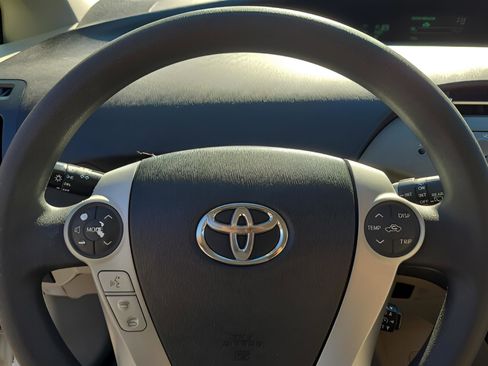 Used 2013 Toyota Prius Three image 20