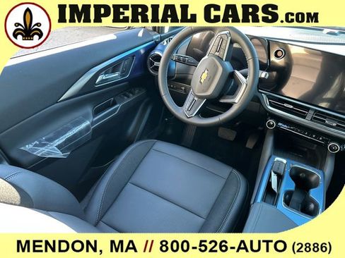 New 2026 Chevrolet Equinox EV LT image 16