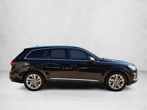 Used 2022 Audi Q7 3.0T Prestige image 4