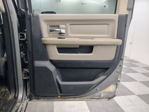 Used 2012 RAM 2500 SLT w/ Technology Group image 15