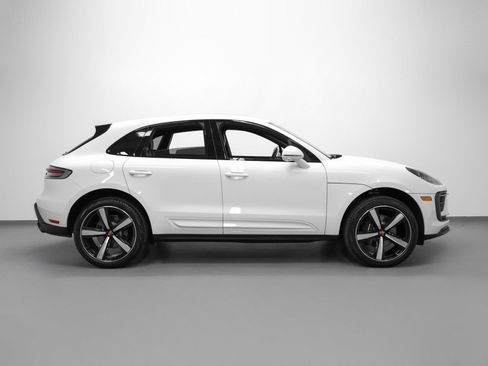 Certified 2026 Porsche Macan AWD/4WD image 13