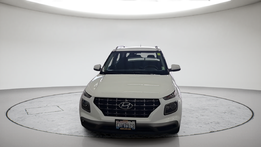 Used 2026 Hyundai Venue SEL FWD image 2