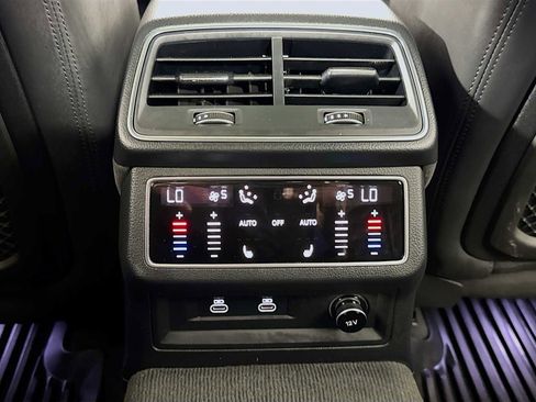 Used 2022 Audi RS 7 4.0T w/ Carbon Optic Package image 25