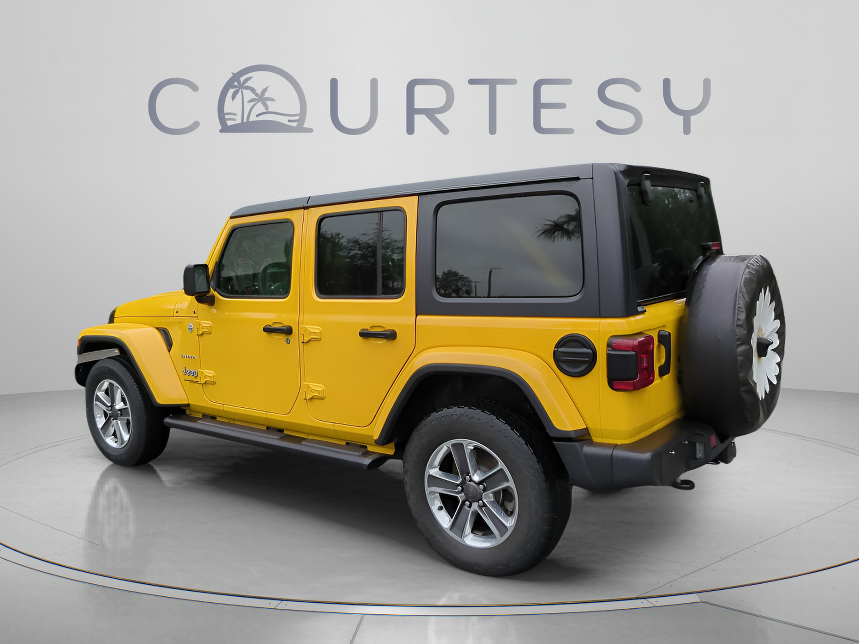 Used 2021 Jeep Wrangler Unlimited Sahara w/ LED Lighting Group AWD/4WD image 4