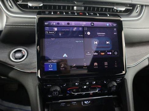 New 2025 Jeep Grand Cherokee L Overland image 12