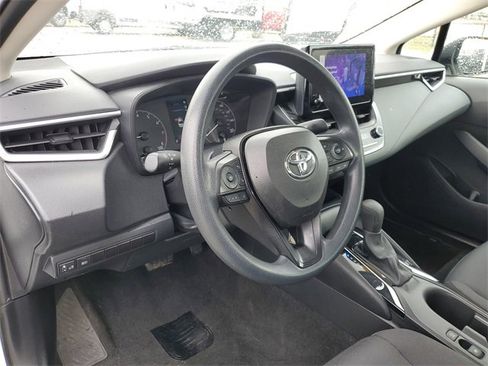 Used 2024 Toyota Corolla LE image 20