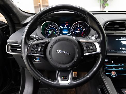 Used 2020 Jaguar F-PACE S AWD/4WD image 16