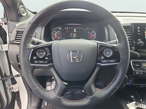 Certified 2024 Honda Passport Black Edition image 30