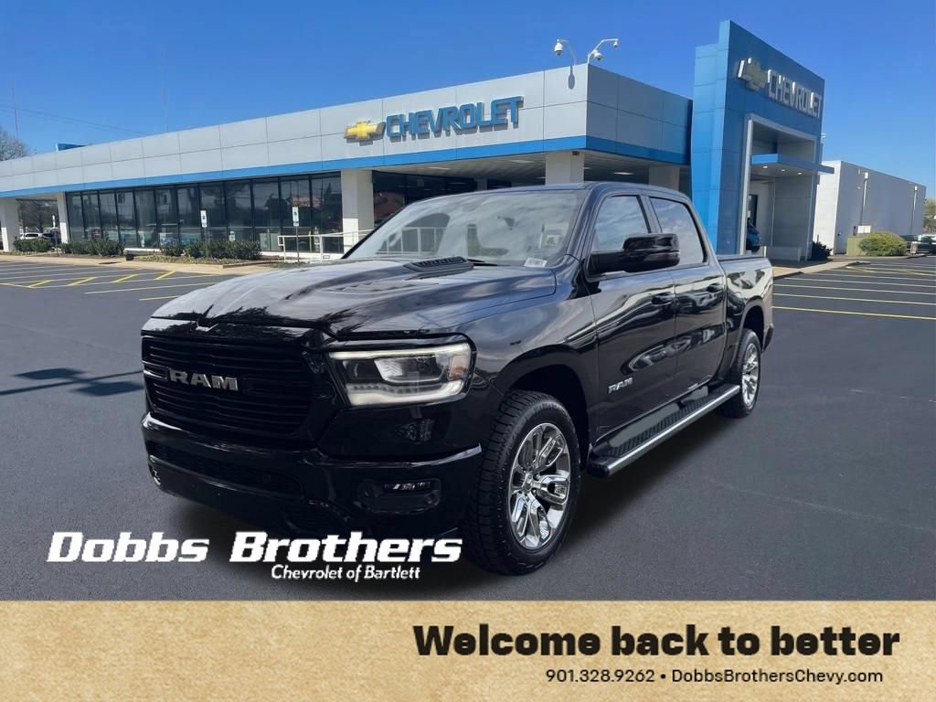 Used 2023 RAM 1500 Laramie AWD/4WD image 3